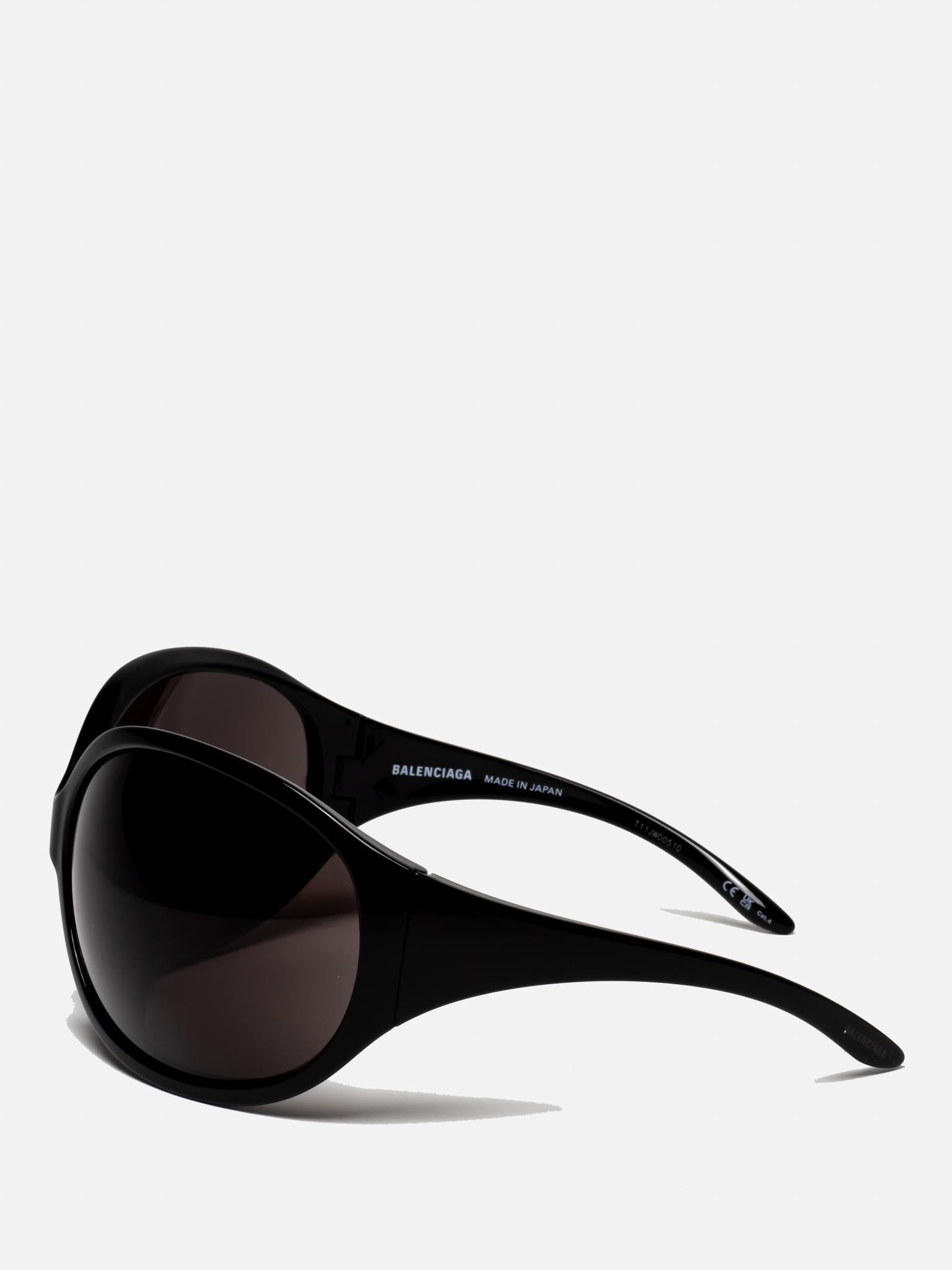 BB0502S 001 BLACK OVAL WRAP SUNGLASSES