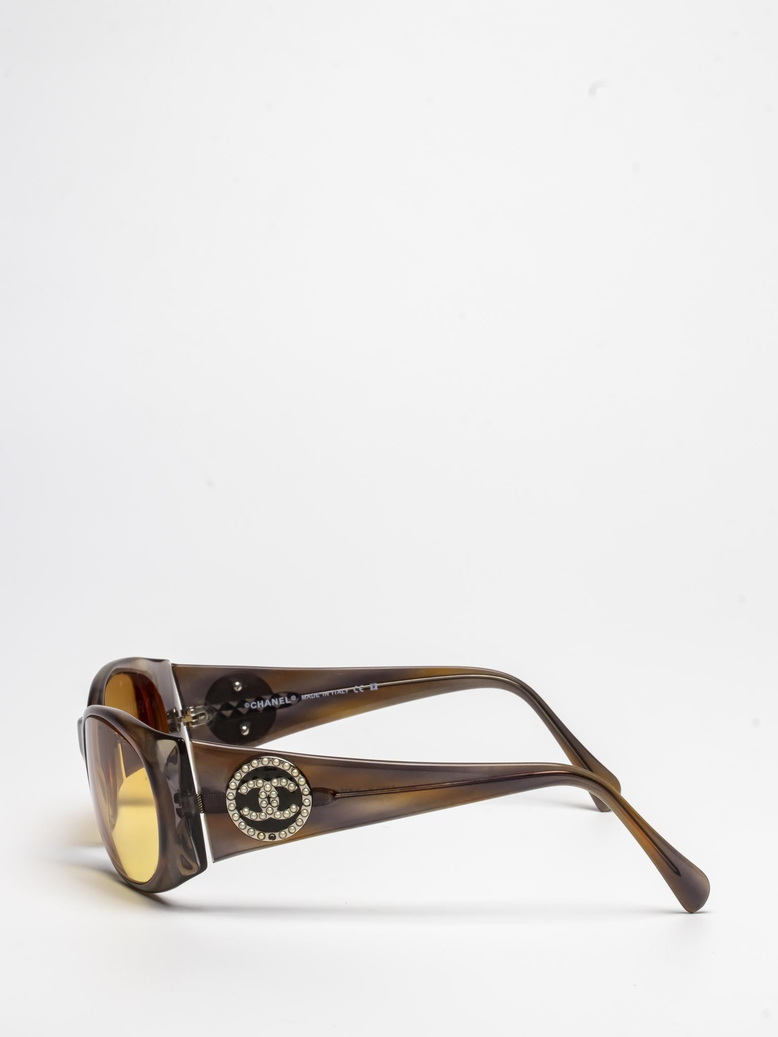 5082 c.823/13 | OVAL SUNGLASSES
