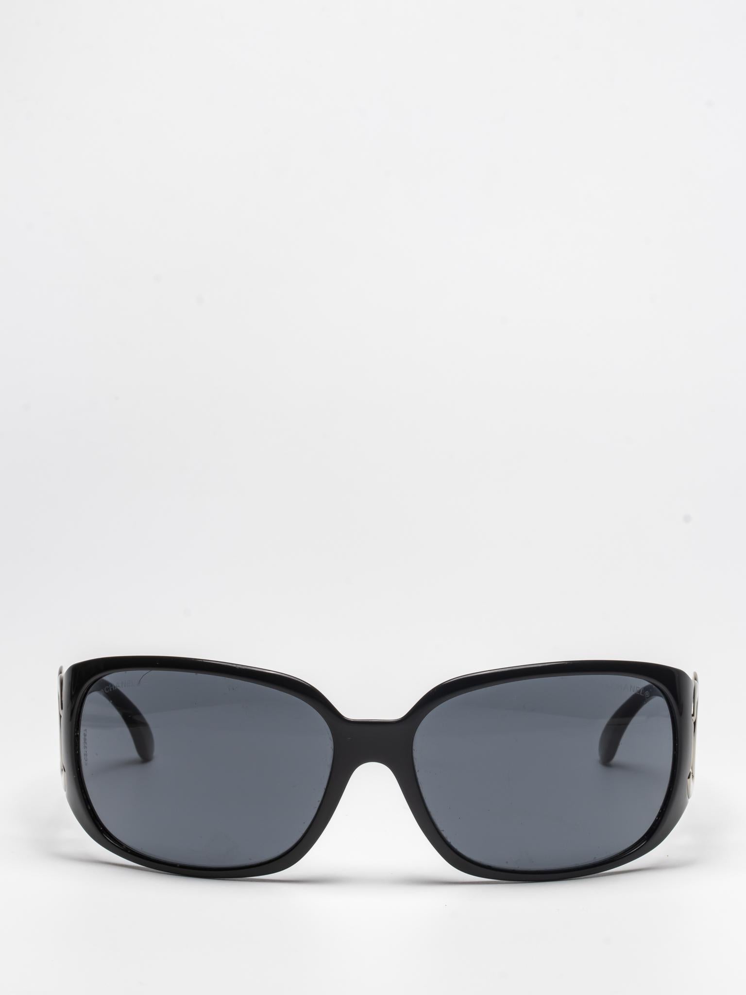 6014 c.501/87 | OVAL SUNGLASSES