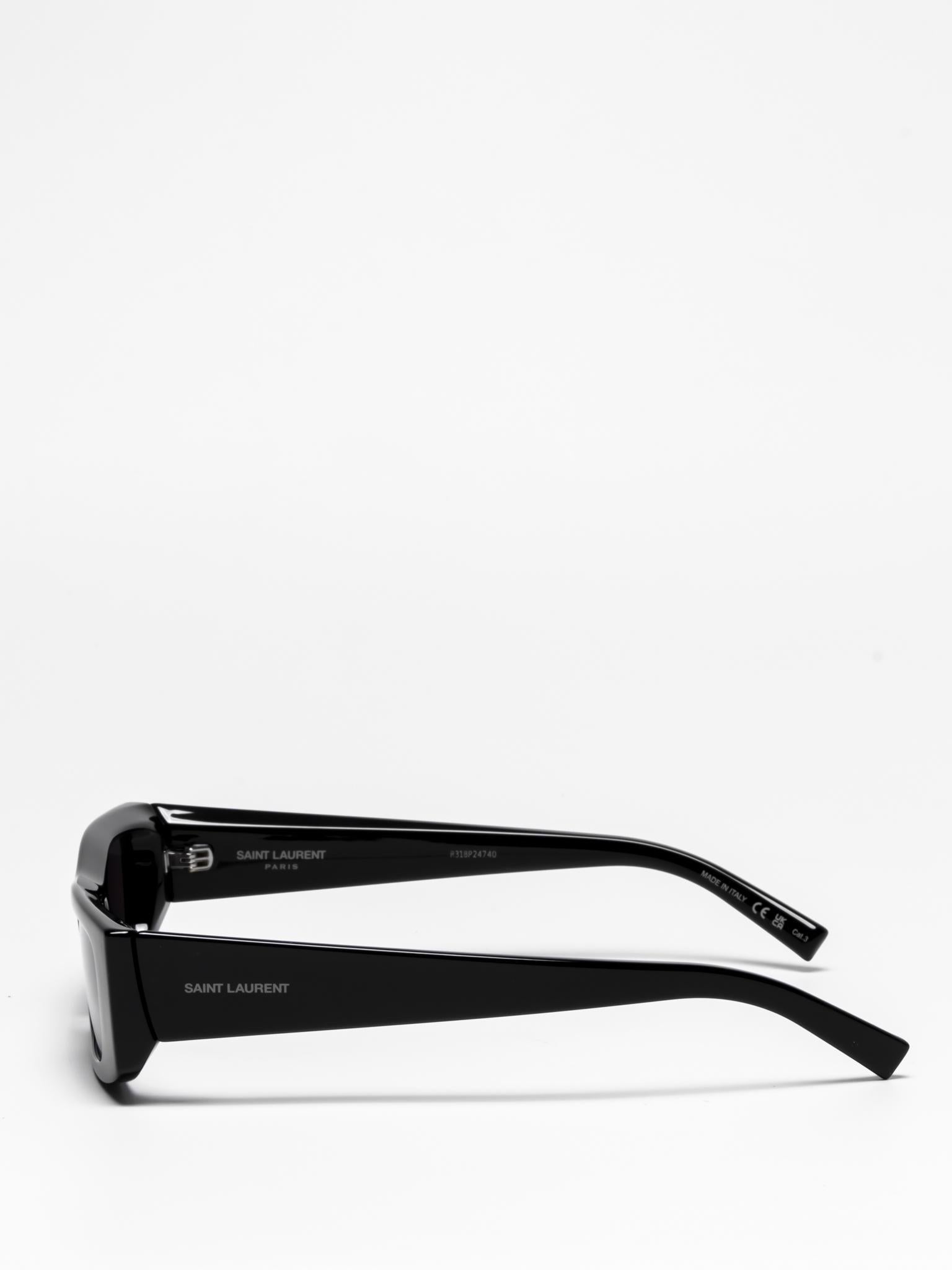 SL553 001 | BLACK | RECTANGULAR SUNGLASSES