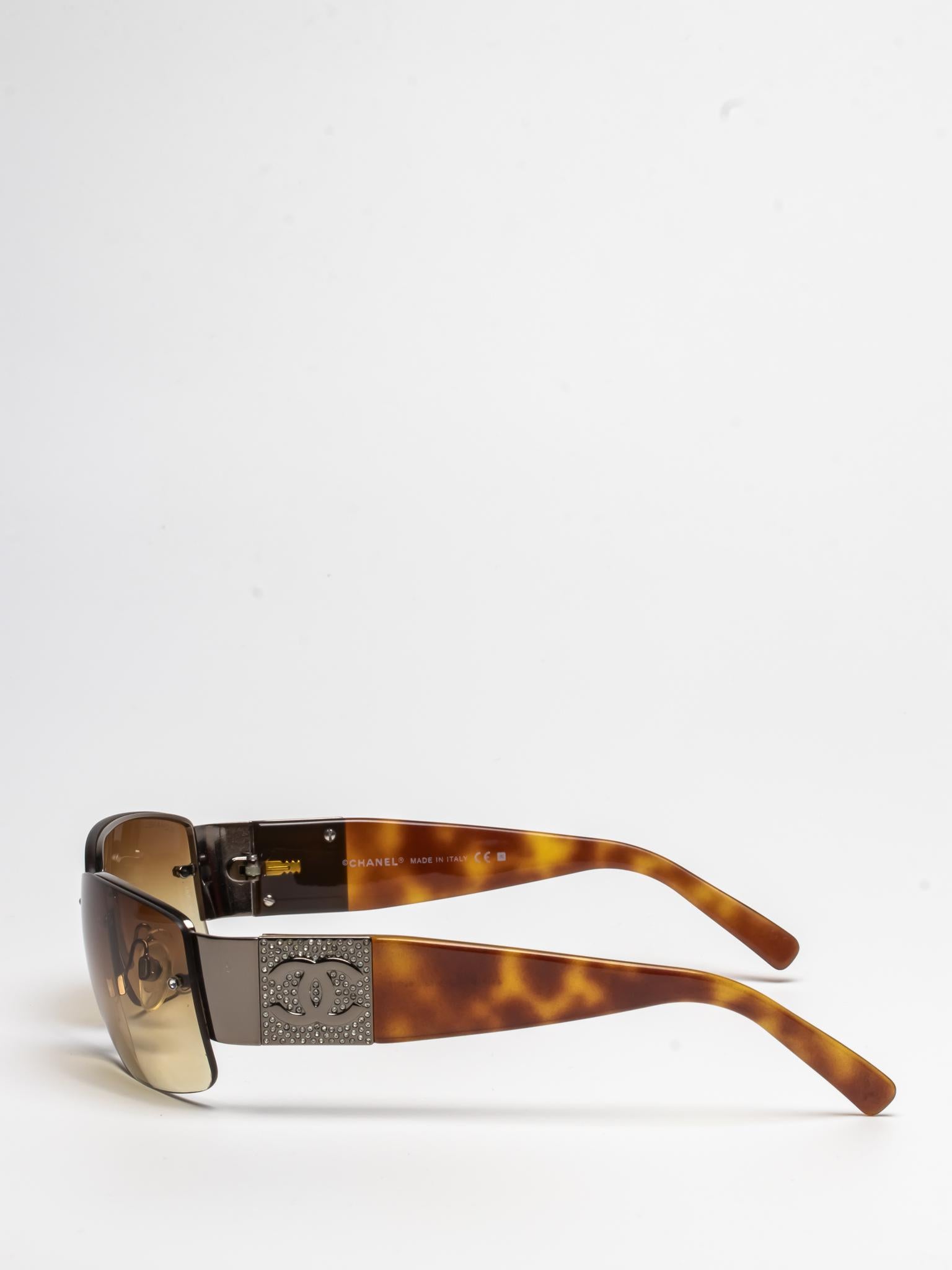 4117-B c.275/13 | WRAP SUNGLASSES