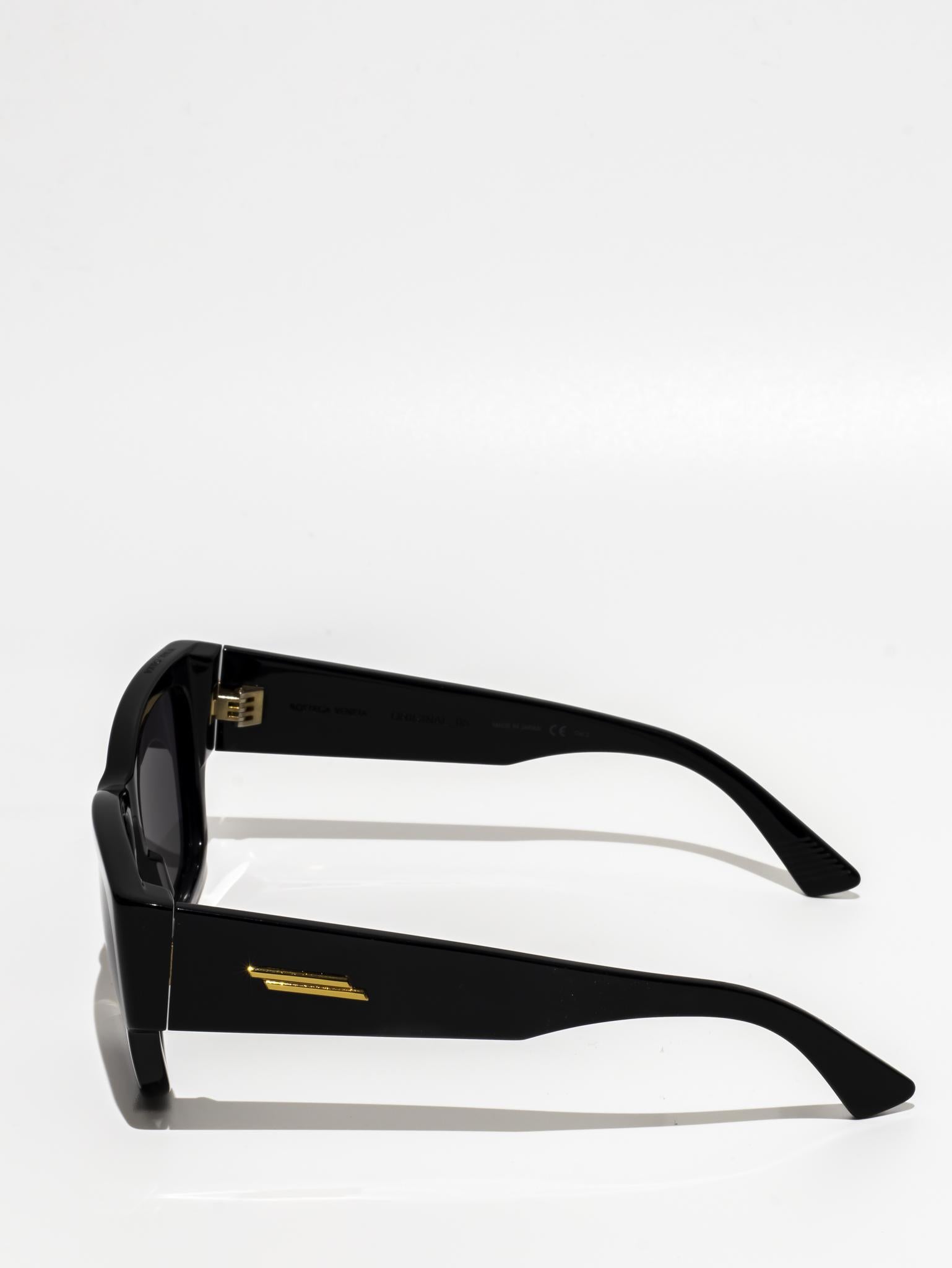 BV1026S 001 SQUARE SUNGLASSES