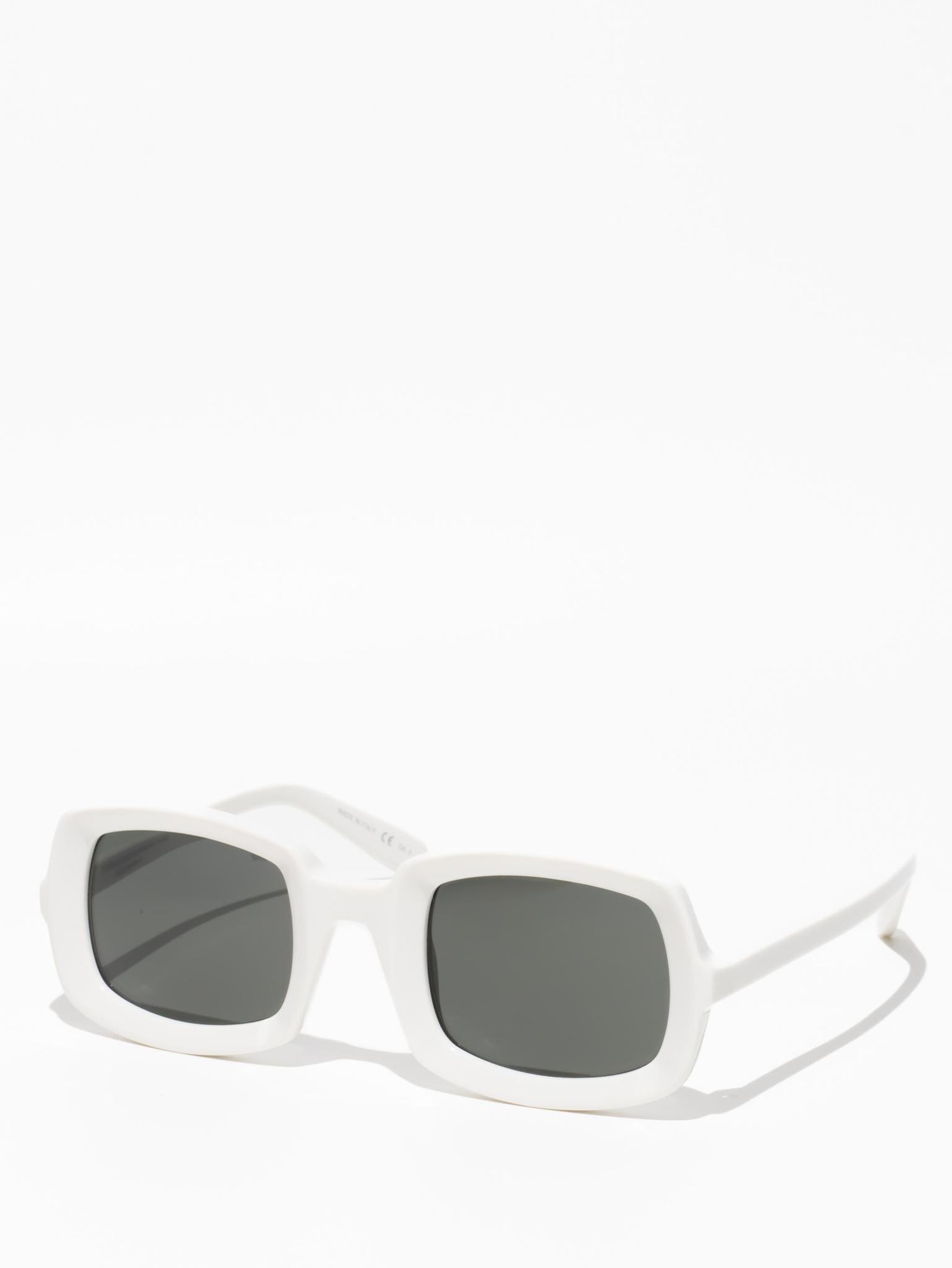 SL 245 002 | WHITE | RECTANGLE SUNGLASSES