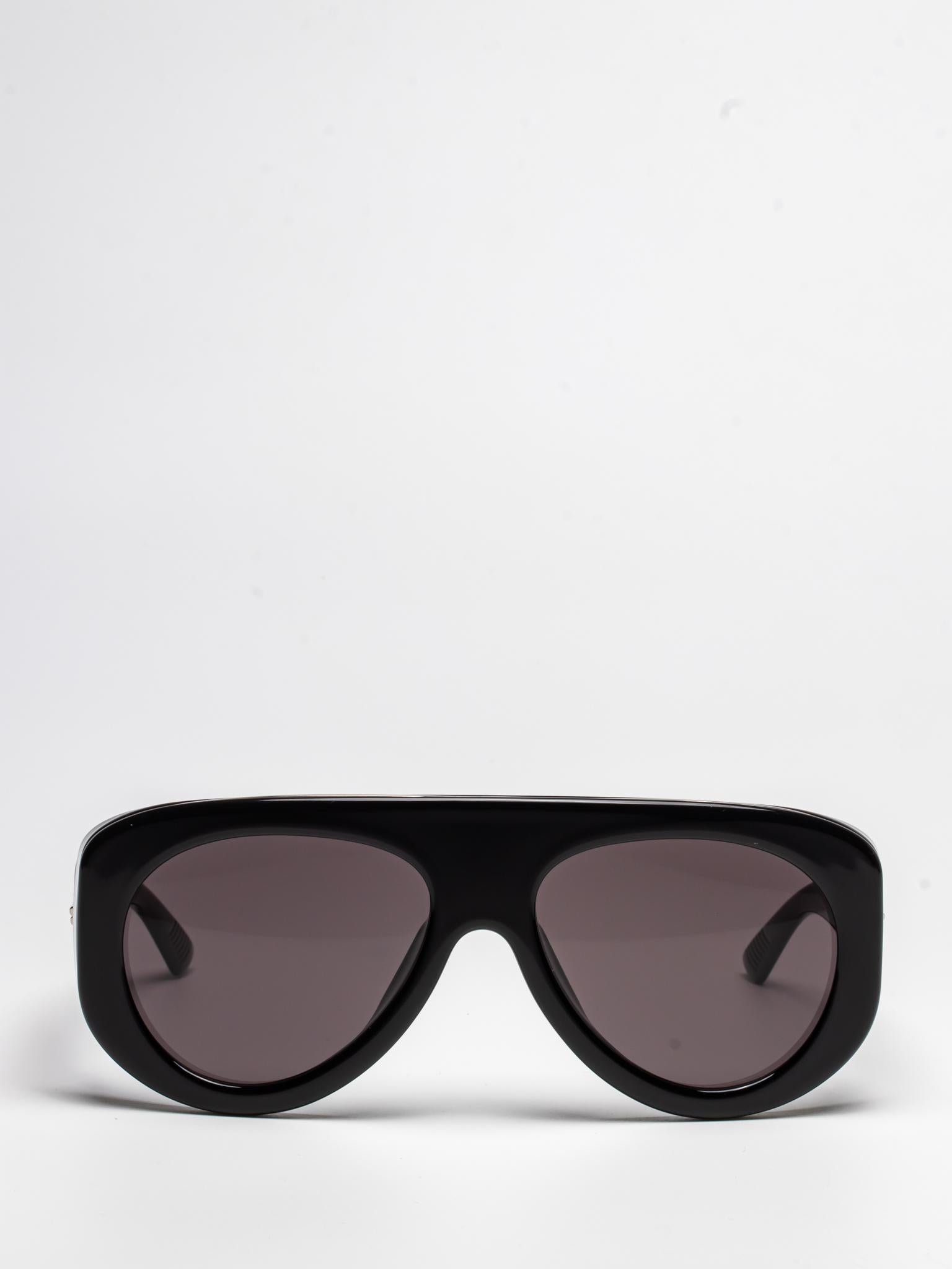 BOTTEGA VENETA | BV1362S 001 | BLACK | OVAL SUNGLASSES