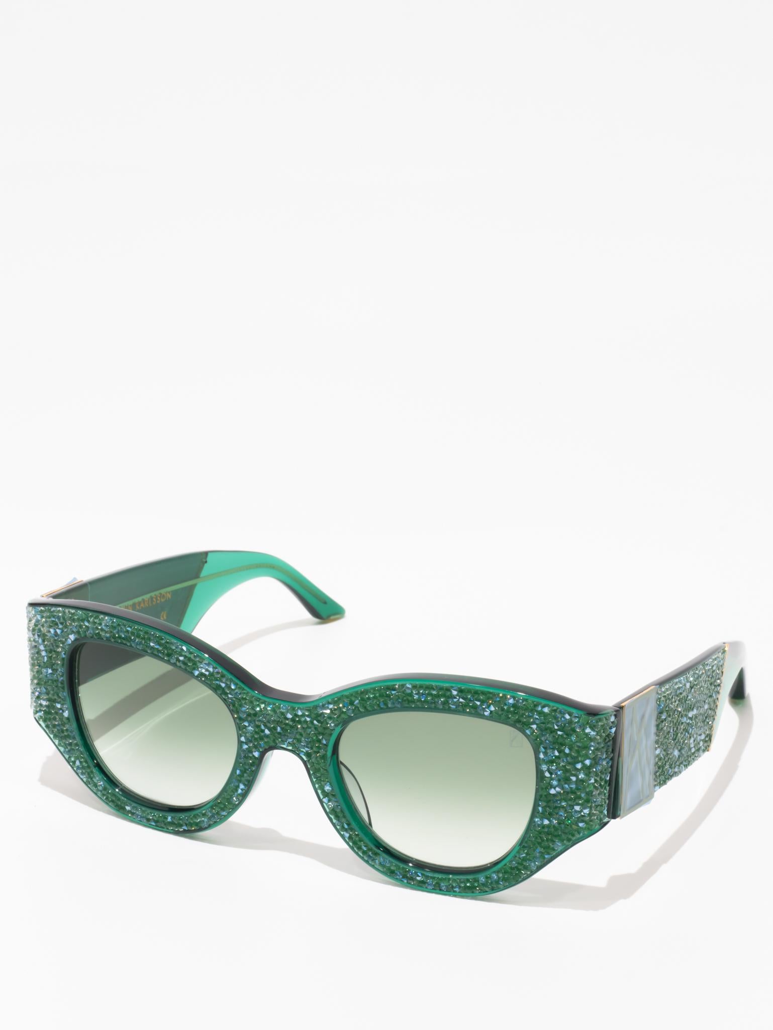 ANNA KARIN KARLSSON | LUCKY GOES TO VEGAS | EMERALD