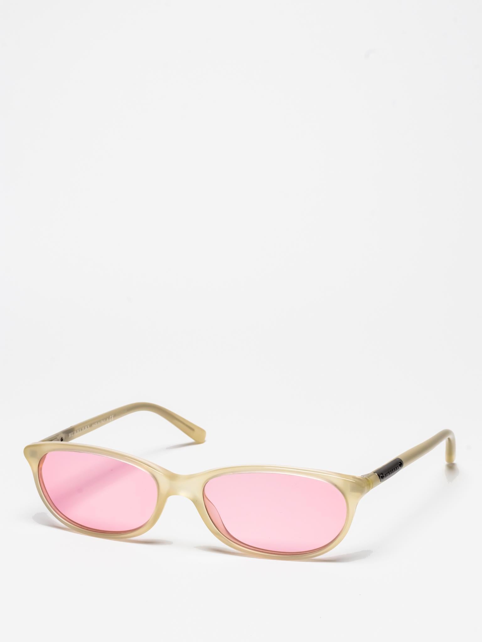 BURBERRY | B2097 3250 | PEARLESCENT CREAM