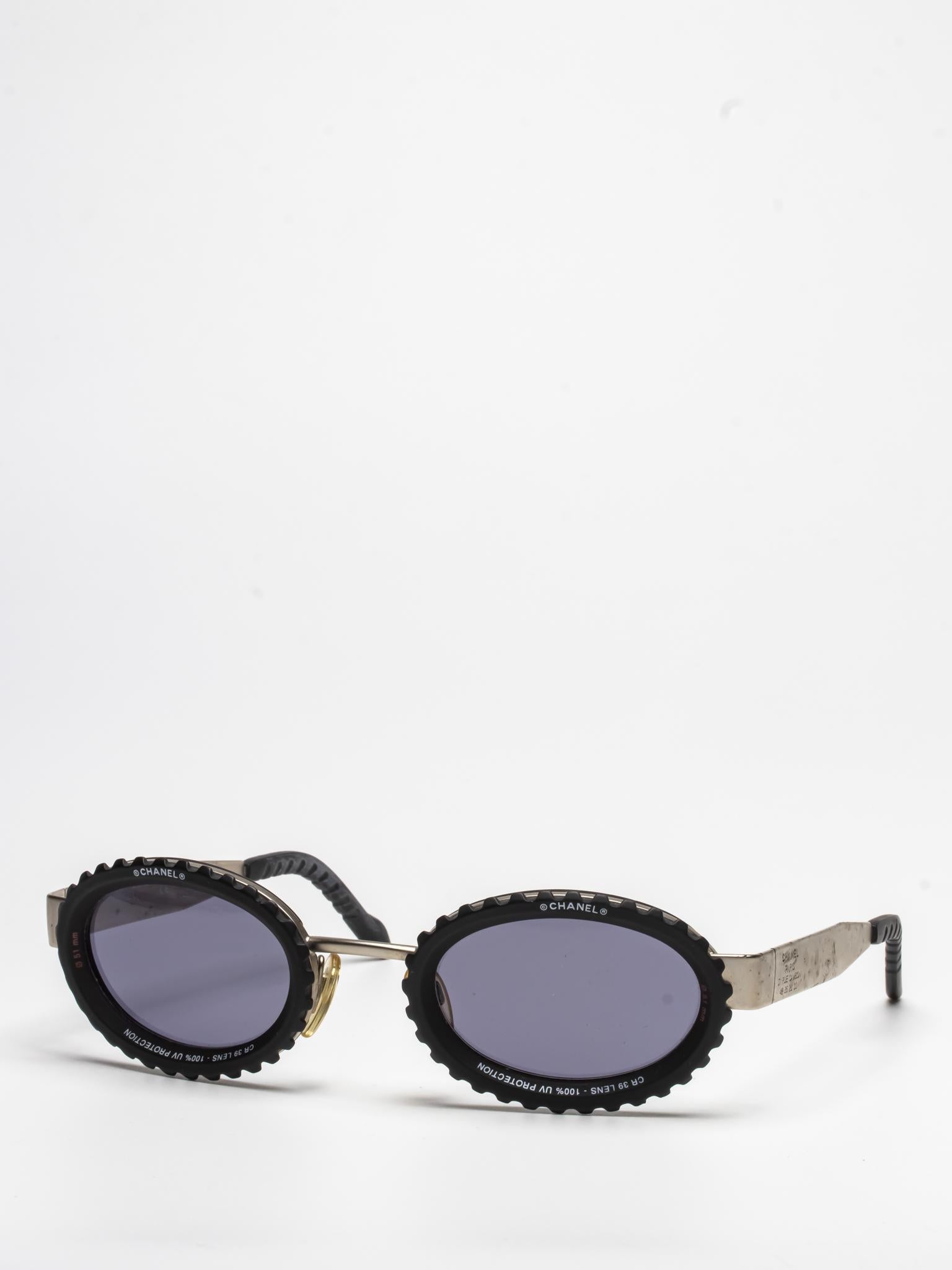 10506 90405| 31 RUE CAMBON | OVAL SUNGLASSES