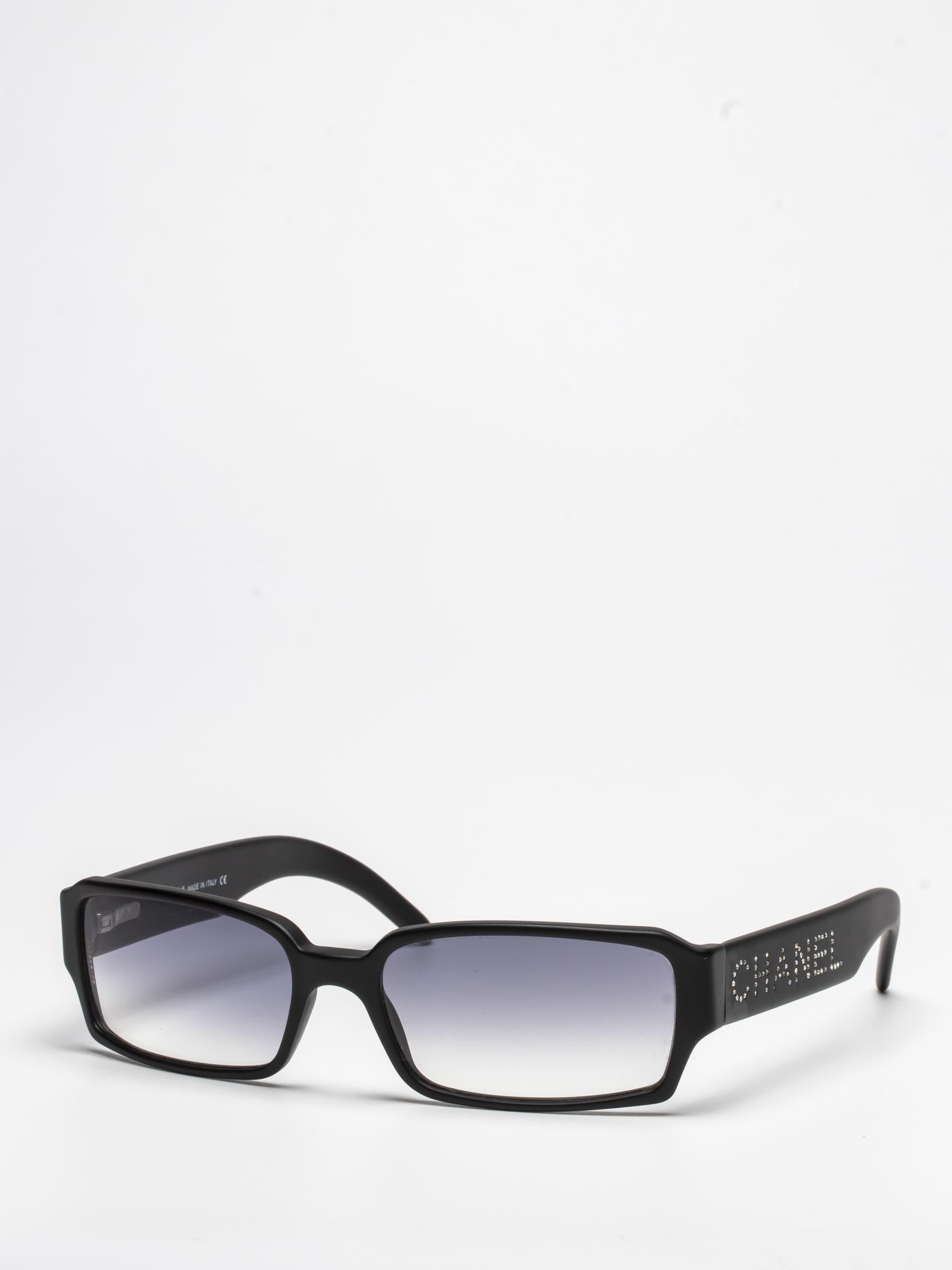 5060-B c.555/11 | RECTANGULAR SUNGLASSES – Hall of Frames Company