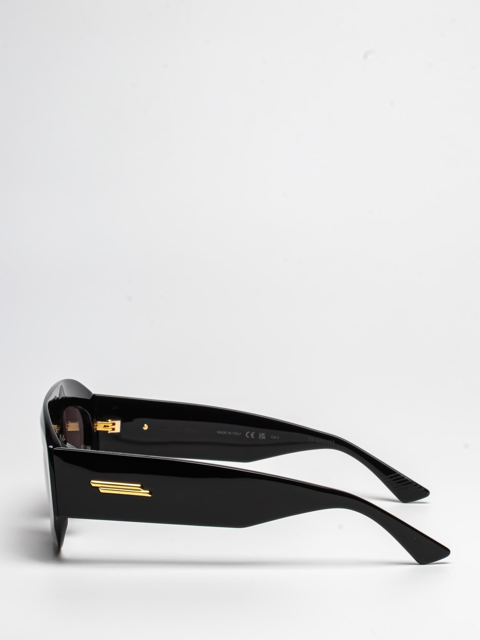 BOTTEGA VENETA | BV1358S 001 | BLACK | OVAL SUNGLASSES