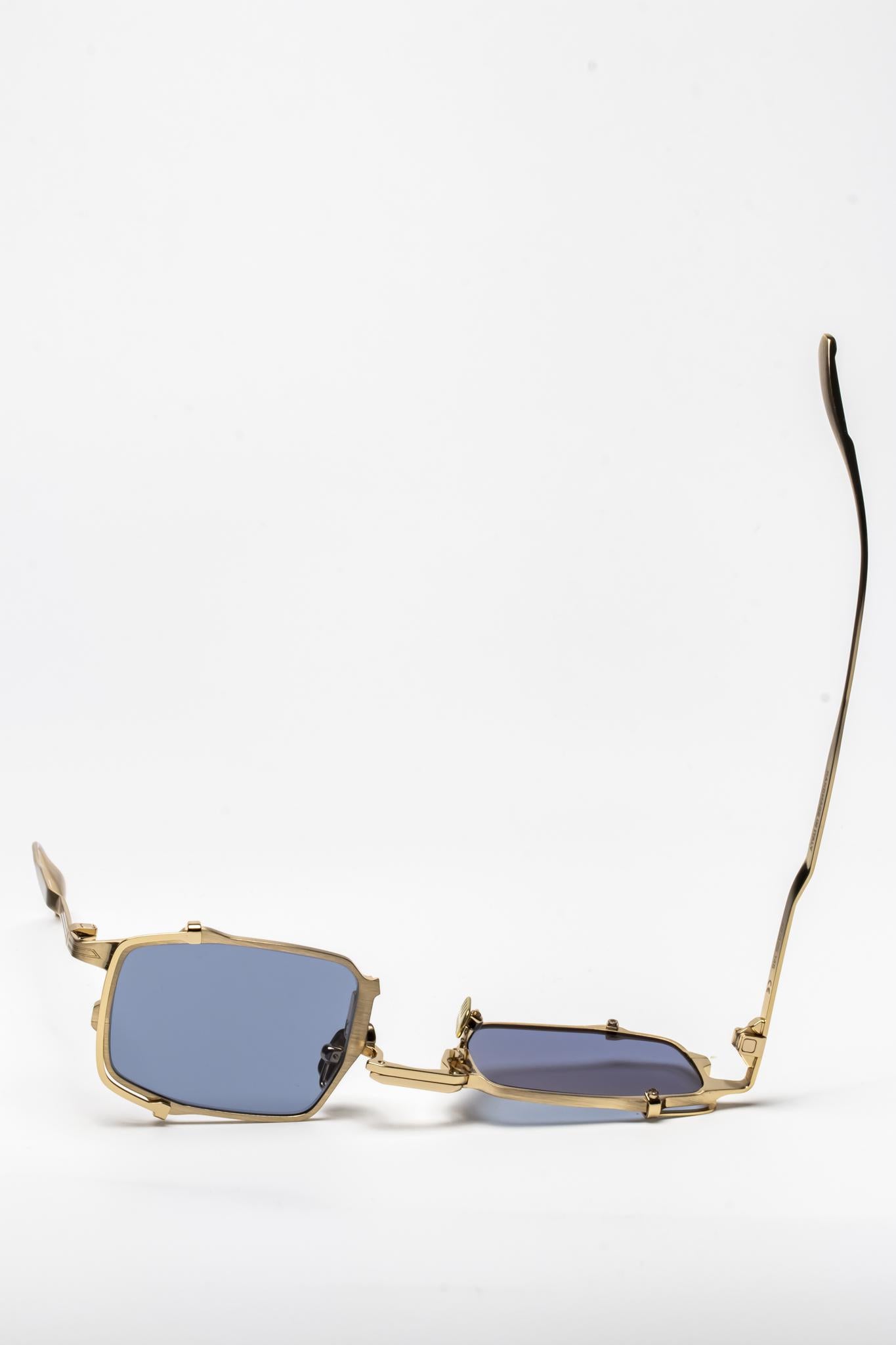 MOVITRA | TECTUM 02 | POLISHED LIGHT GOLD AZURE
