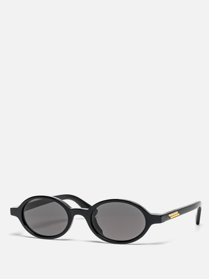 BV1388S 001 BLACK OVAL SUNGLASSES
