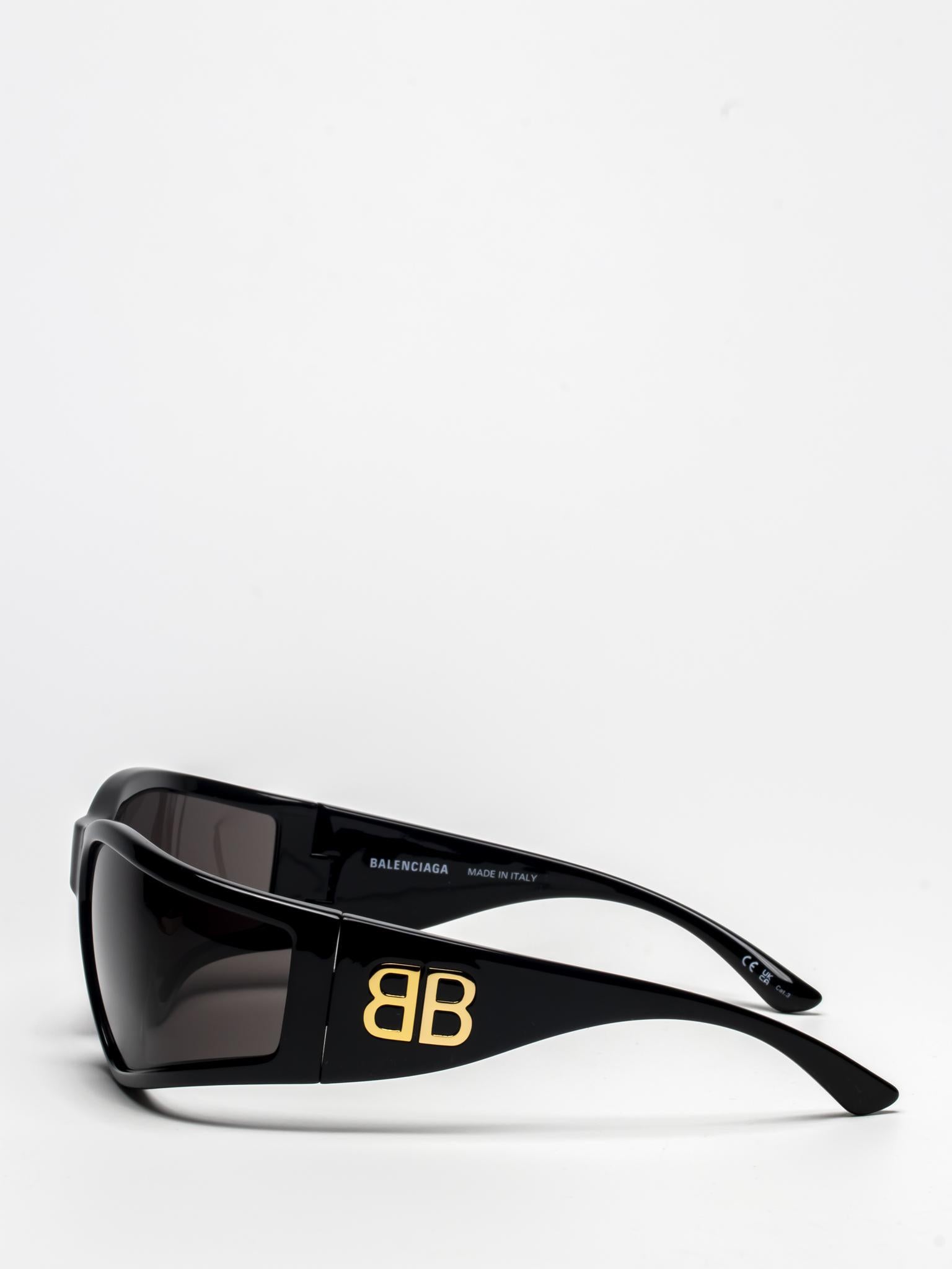 BB0457S 001 BLACK RECTANGULAR WRAP SUNGLASSES