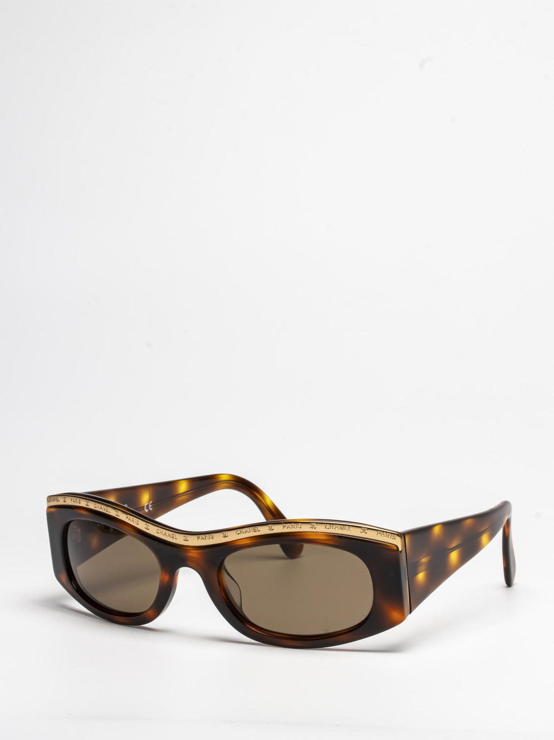 07798 91235 | OVAL SUNGLASSES