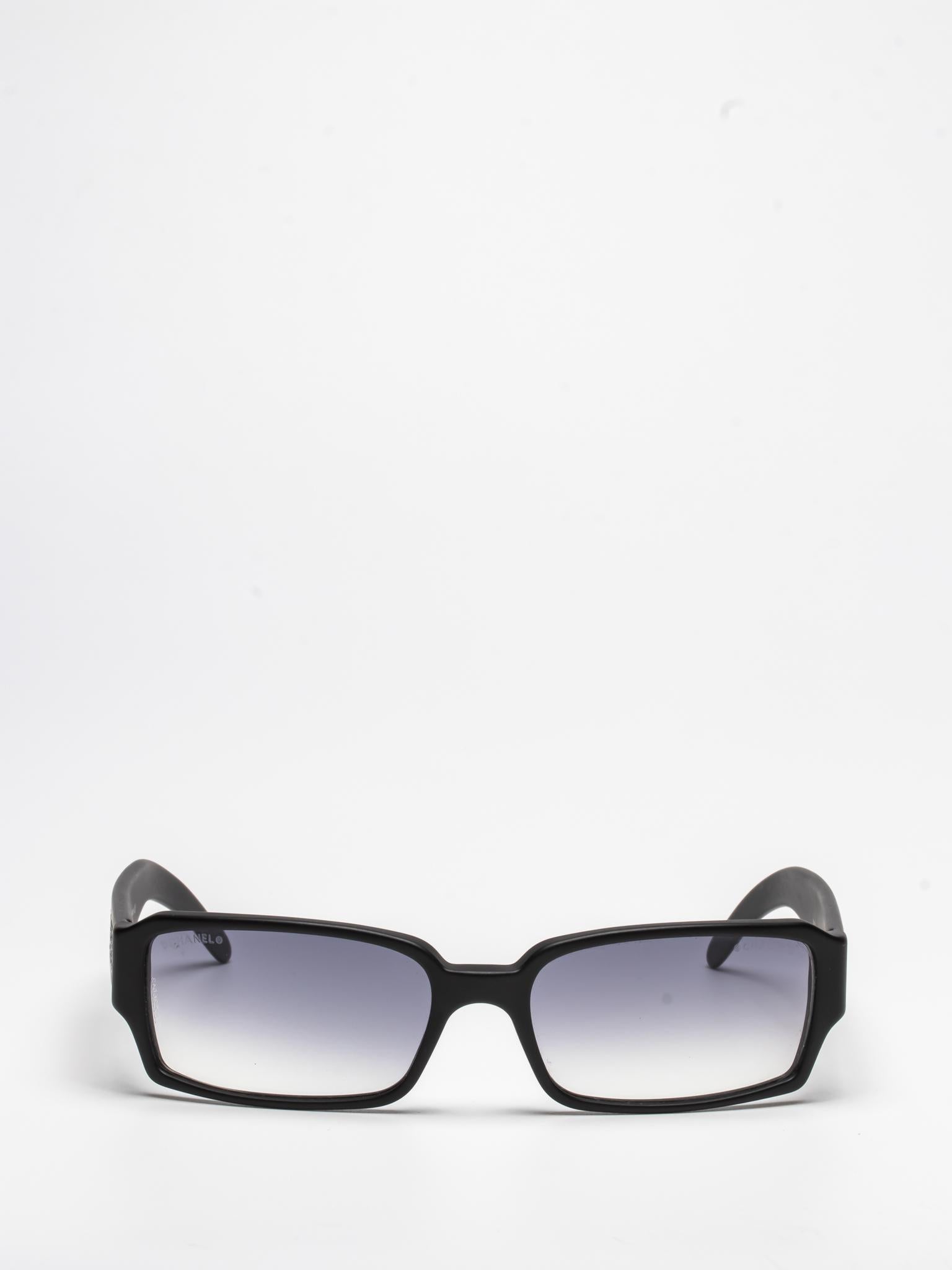 5060-B c.555/11 | RECTANGULAR SUNGLASSES – Hall of Frames Company