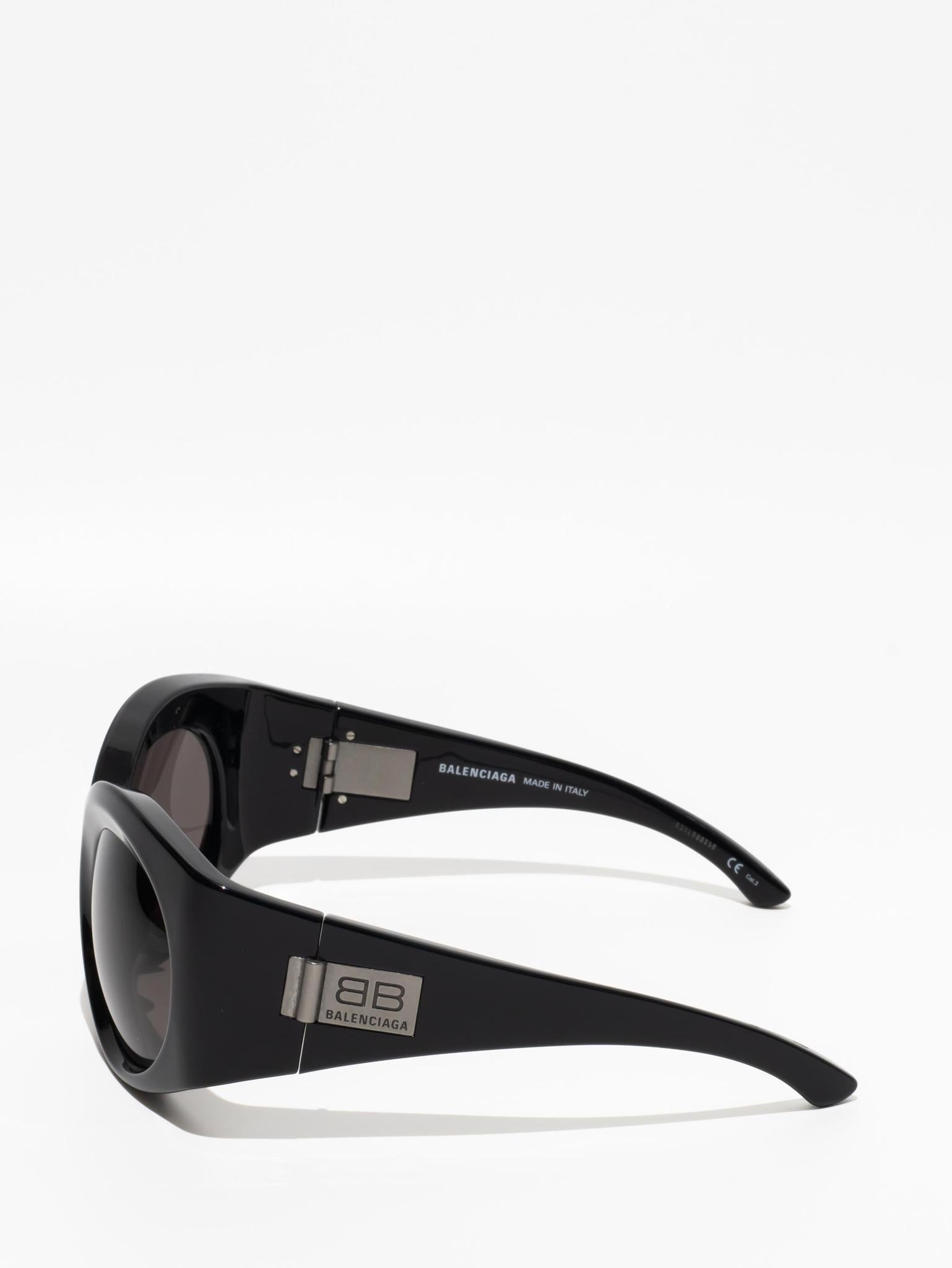 Balenciaga Bold Round Sunglasses Black