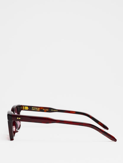 TUTTLE | BURGUNDY