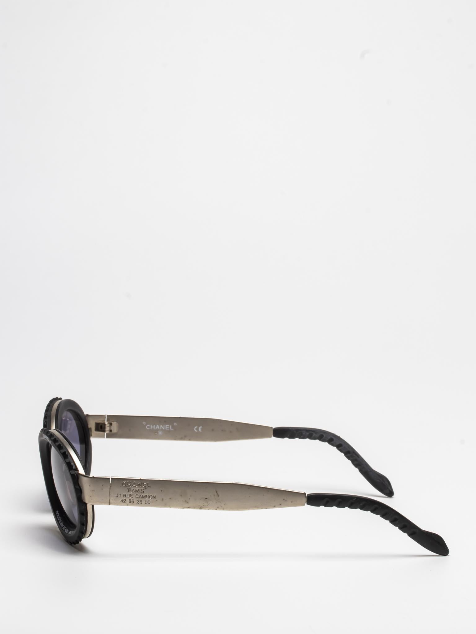 10506 90405| 31 RUE CAMBON | OVAL SUNGLASSES