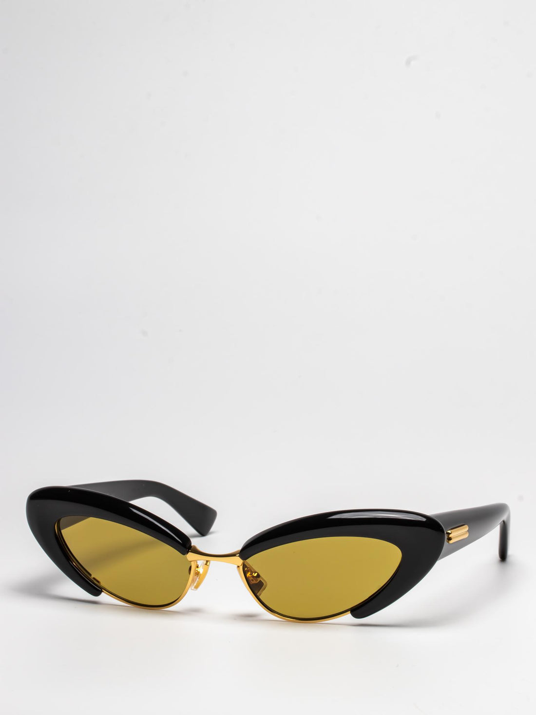 BOTTEGA VENETA | BV1387S 001 | BLACK | CAT EYE SUNGLASSES