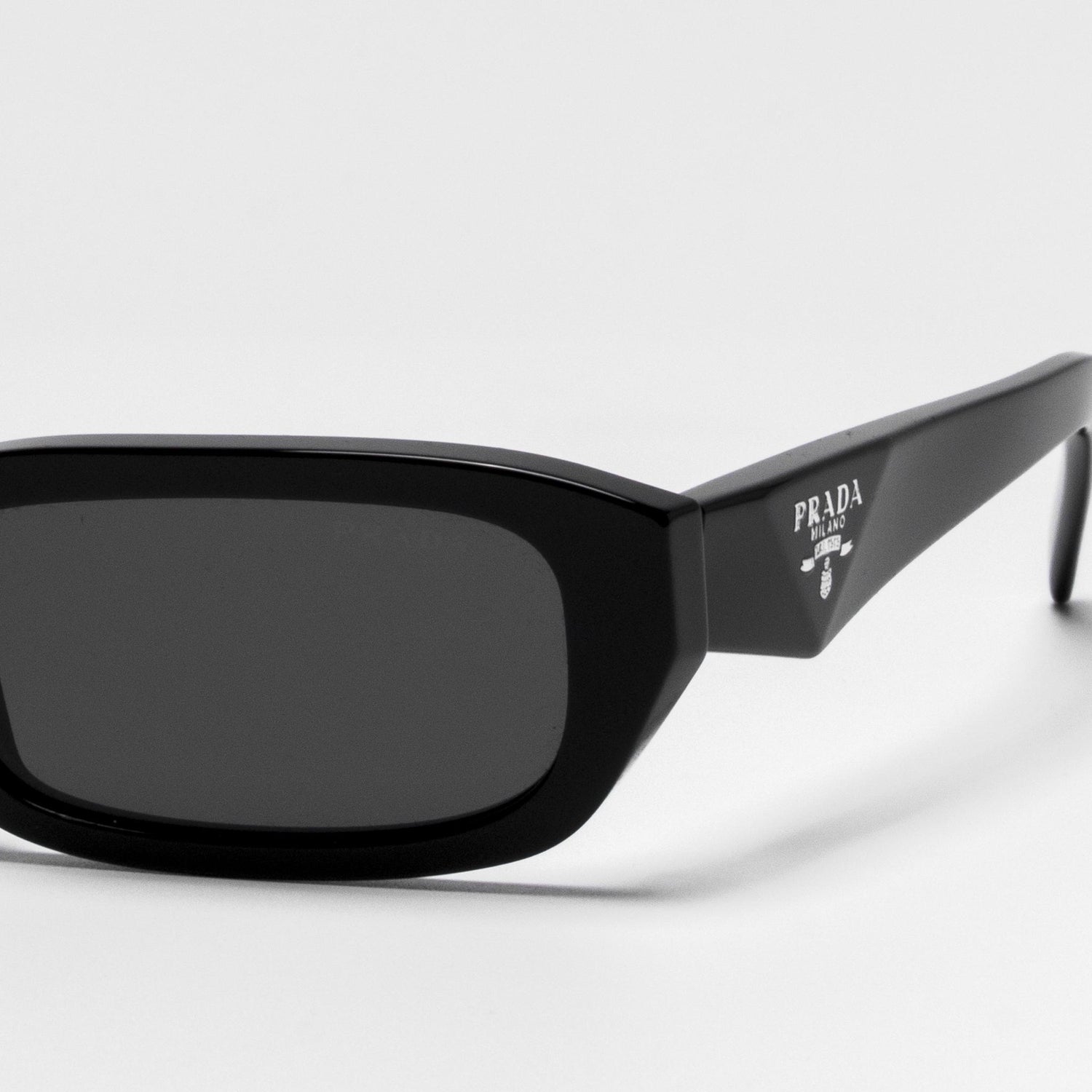 SPR B06 | RECTANGULAR SUNGLASSES
