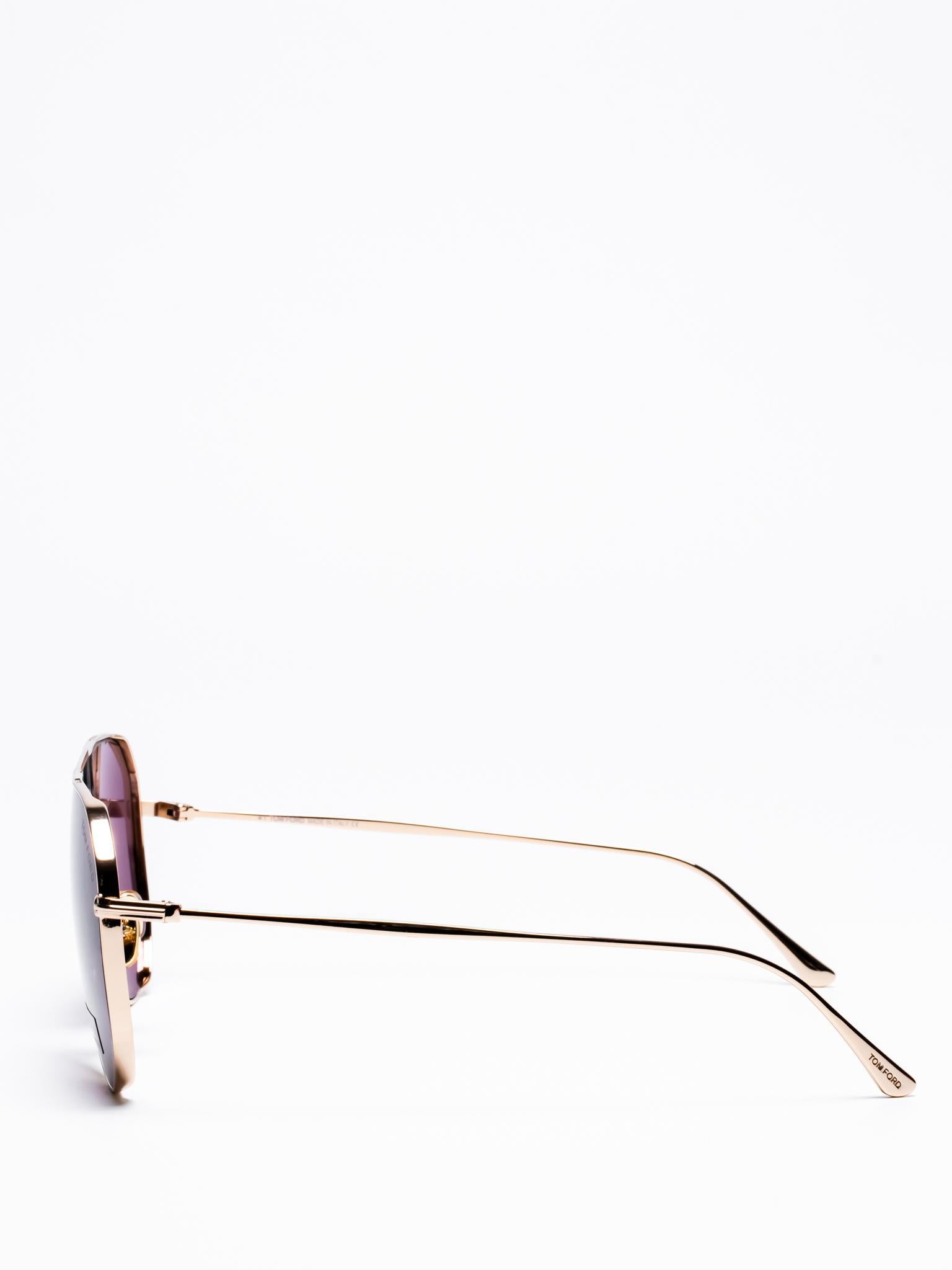 Charles-02 TF 853 28E