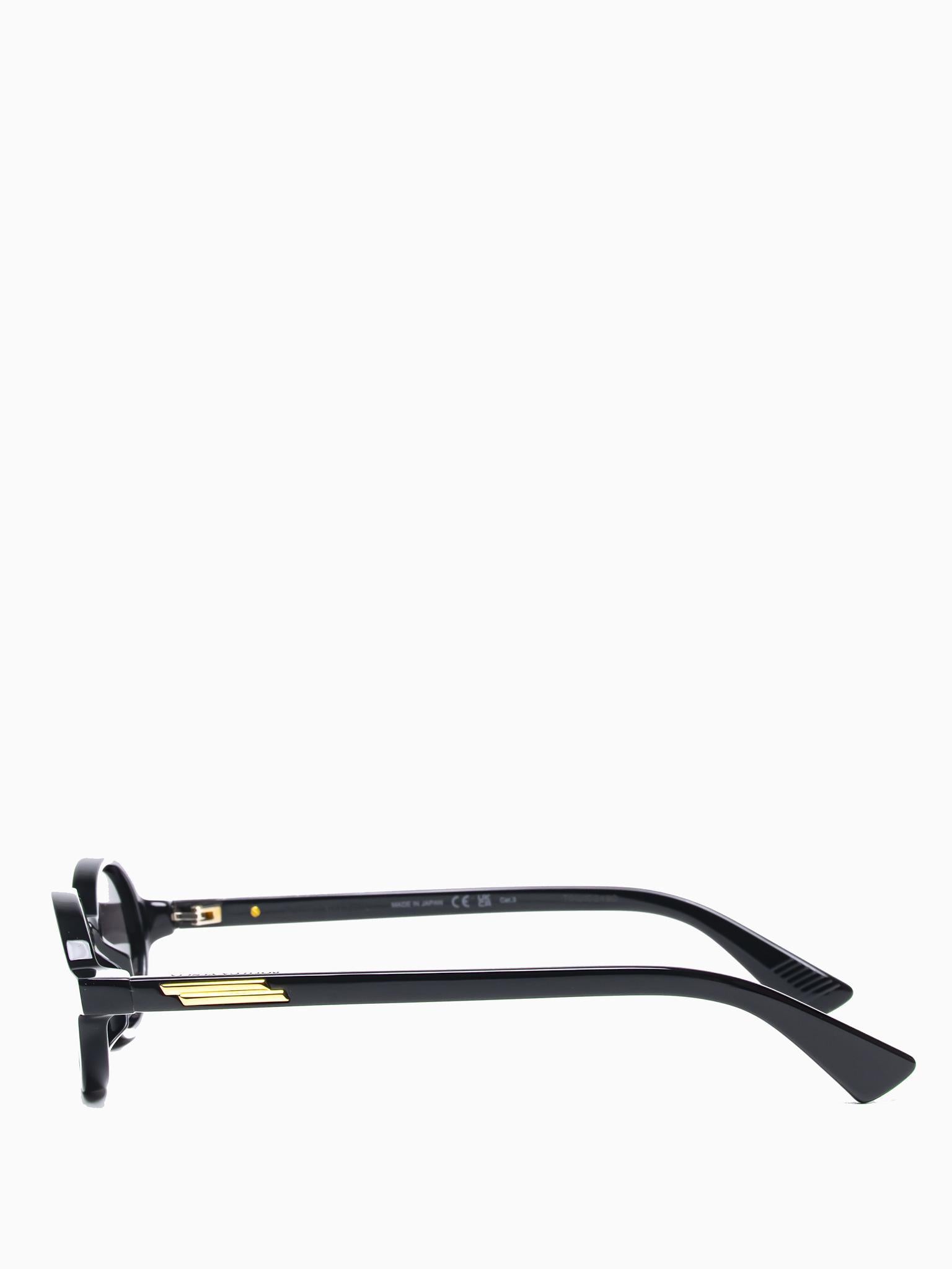 BV1388S 001 BLACK OVAL SUNGLASSES