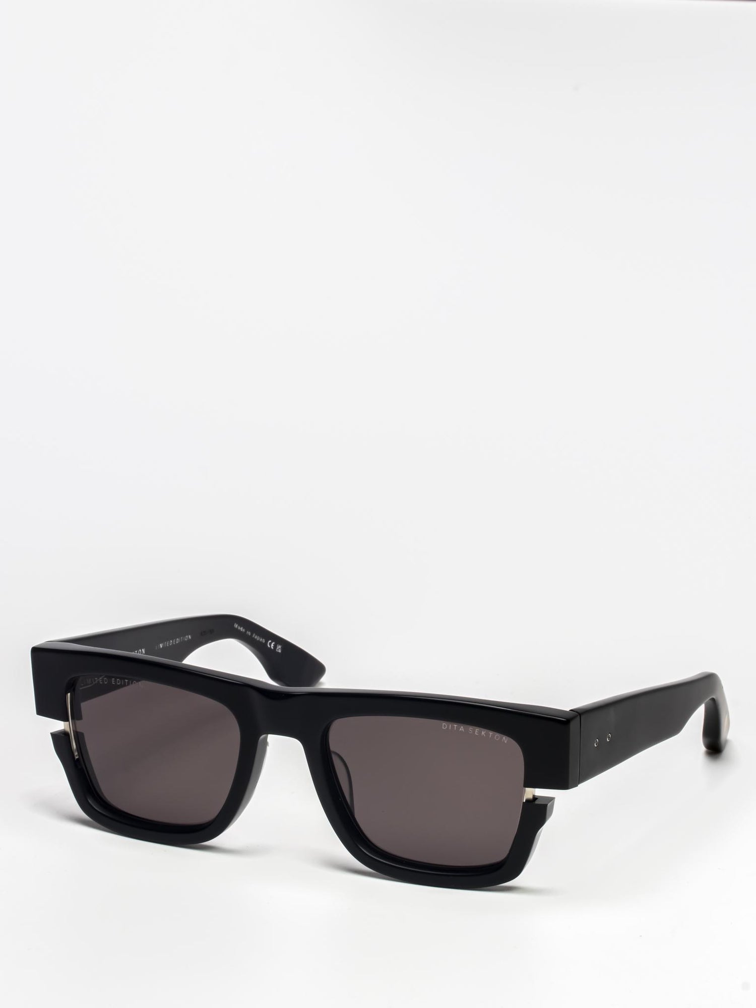 SEKTON MATTE BLACK / DARK GREY